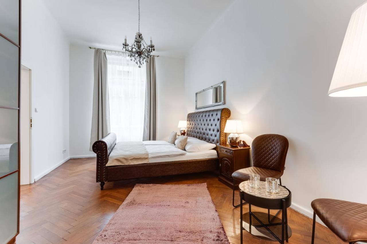 Luxury Riverside Apartments In The Center Of Prag Dış mekan fotoğraf