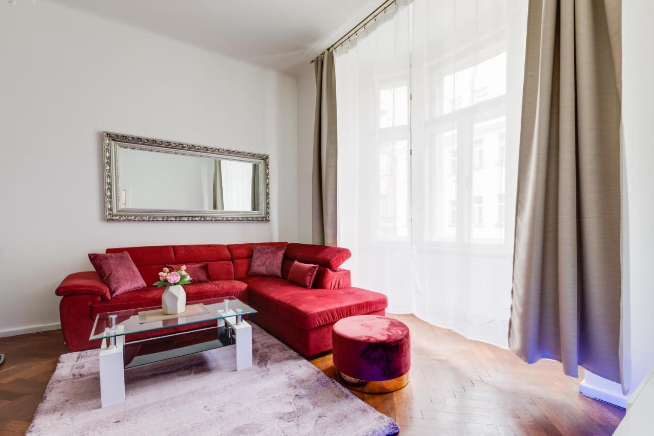 Luxury Riverside Apartments In The Center Of Prag Dış mekan fotoğraf