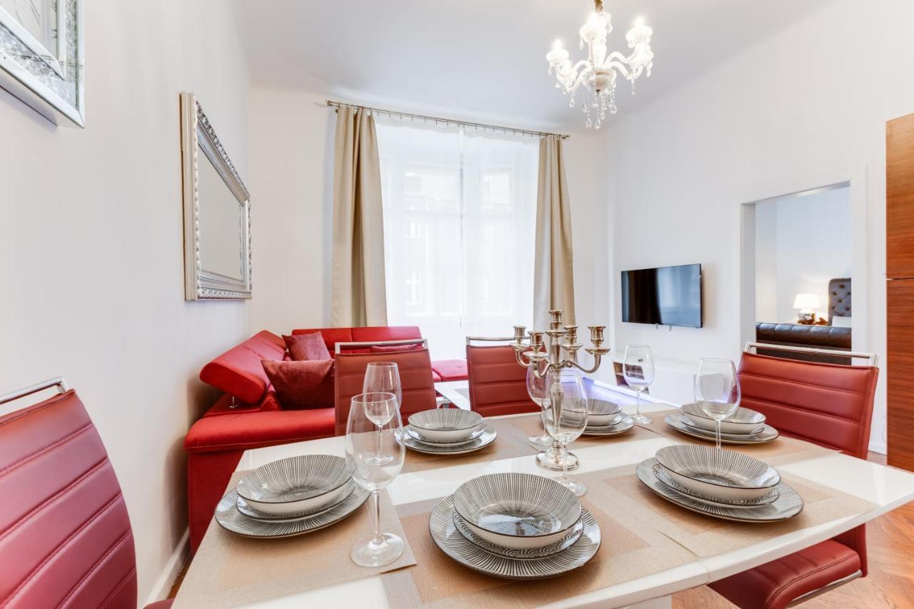 Luxury Riverside Apartments In The Center Of Prag Dış mekan fotoğraf