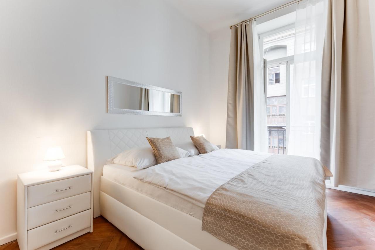 Luxury Riverside Apartments In The Center Of Prag Dış mekan fotoğraf