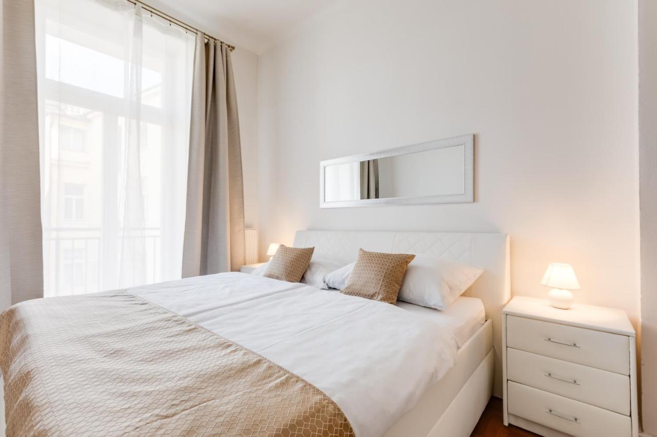 Luxury Riverside Apartments In The Center Of Prag Dış mekan fotoğraf