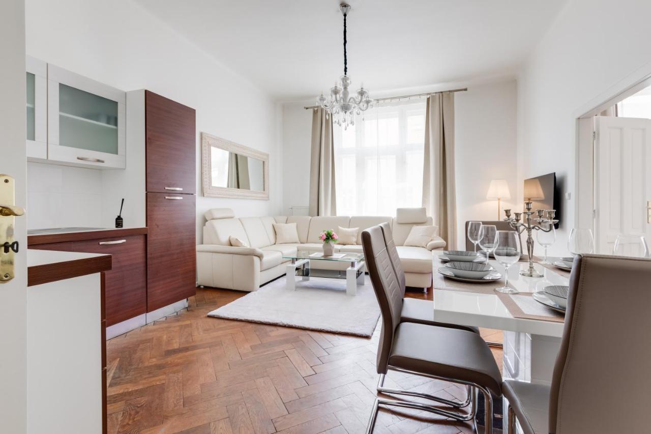 Luxury Riverside Apartments In The Center Of Prag Dış mekan fotoğraf
