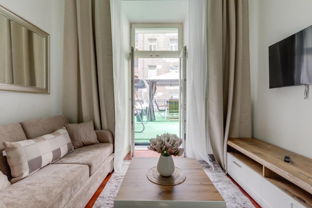 Luxury Riverside Apartments In The Center Of Prag Dış mekan fotoğraf