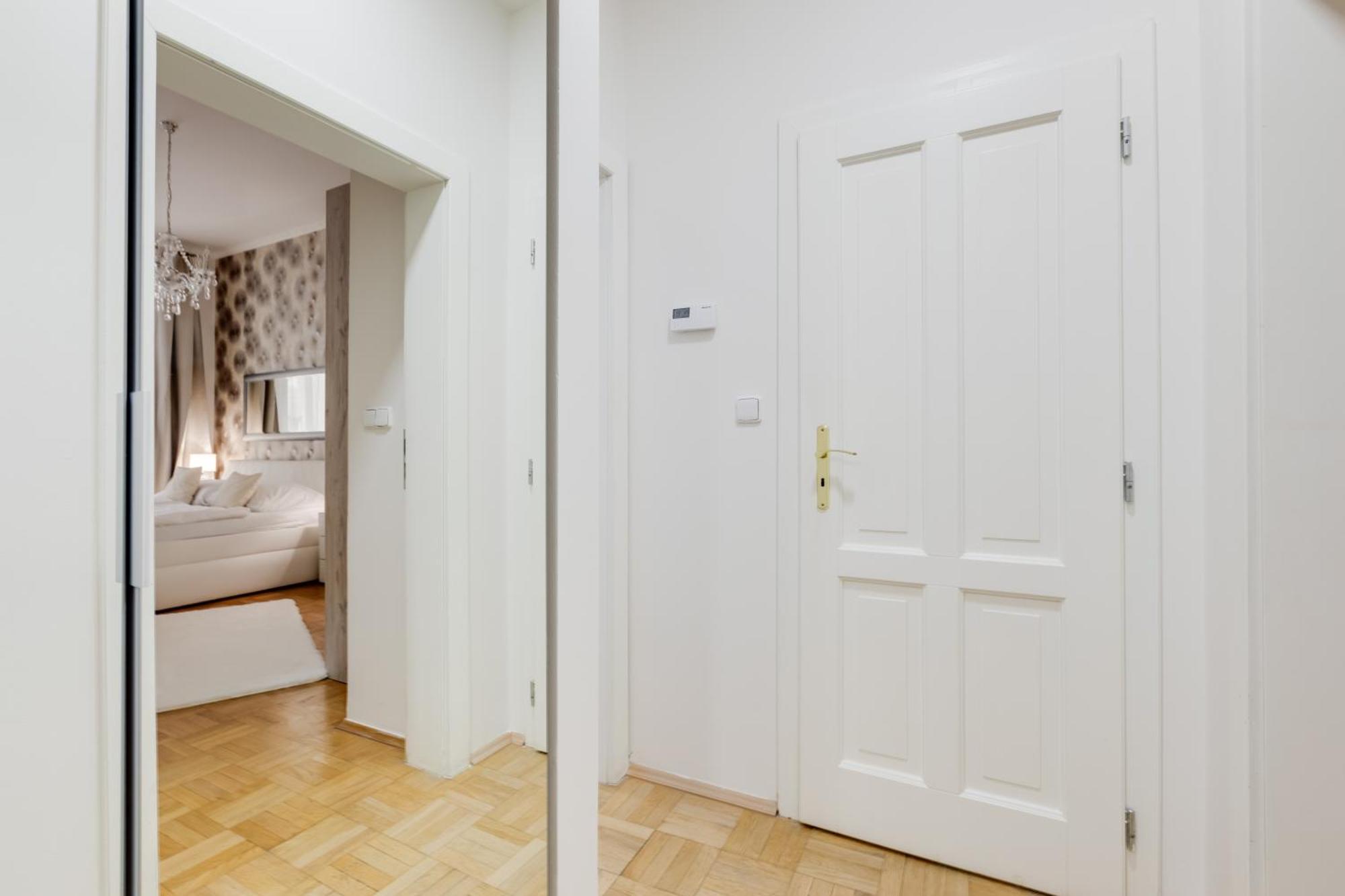 Luxury Riverside Apartments In The Center Of Prag Dış mekan fotoğraf
